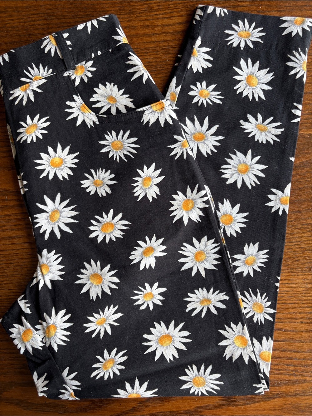 German made high waist black cotton daisy print pants NWT